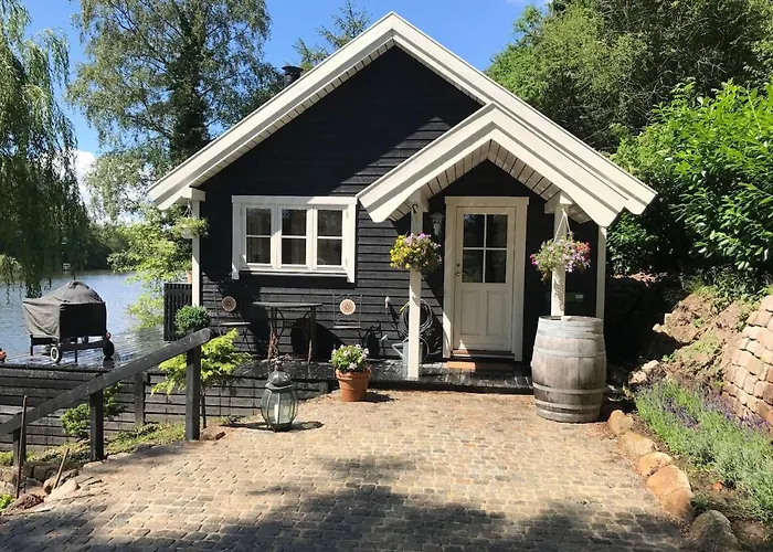 Sommerhus I Idylliske Omgivelser